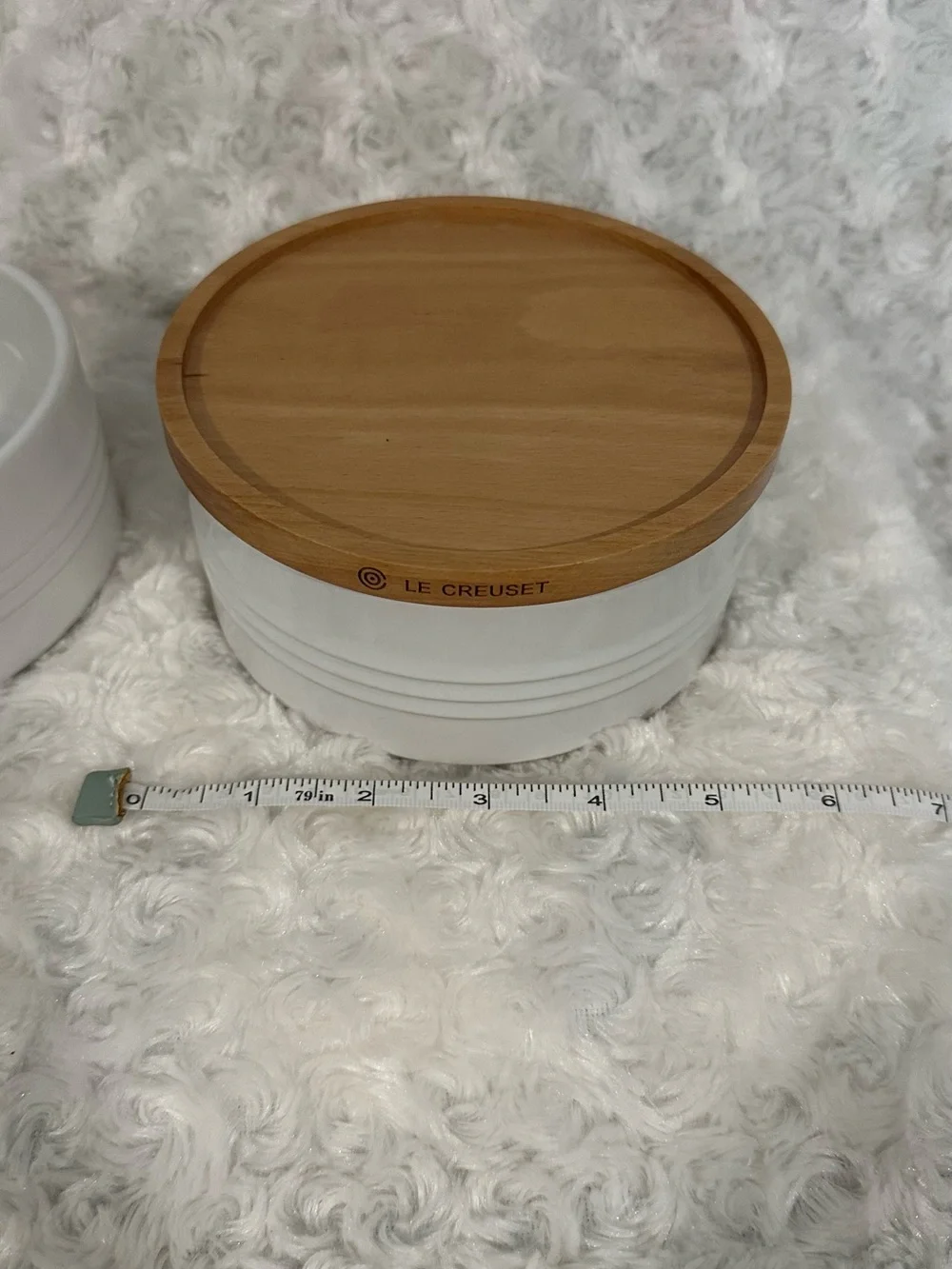 (NWOT) Le Creuset White Stoneware 23 oz Storage Canister w/ Wood Lid (Set)